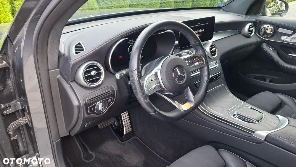Mercedes-Benz GLC 200 4Matic 9G-TRONIC AMG Line Plus - 20