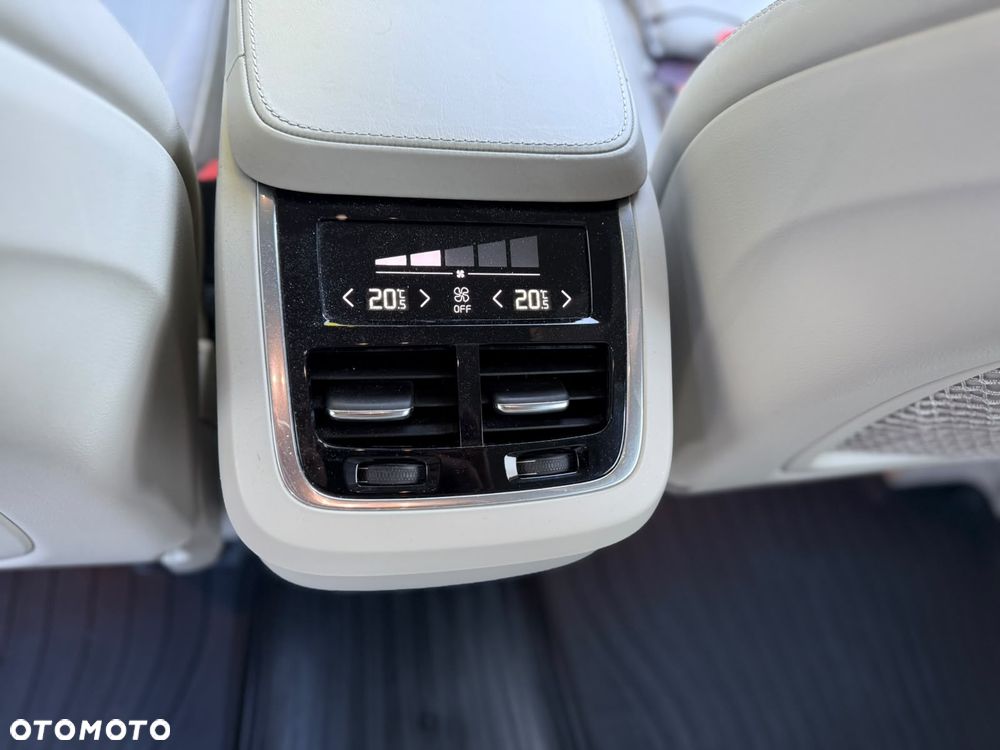 Volvo XC 90 D5 AWD Inscription 7os - 14