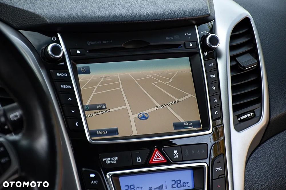 Hyundai i30 1.6 CRDi Premium - 32