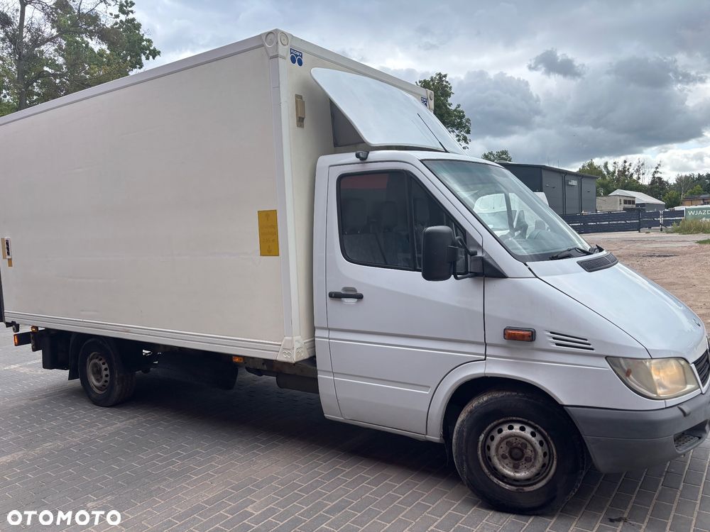 Mercedes-Benz Sprinter - 3