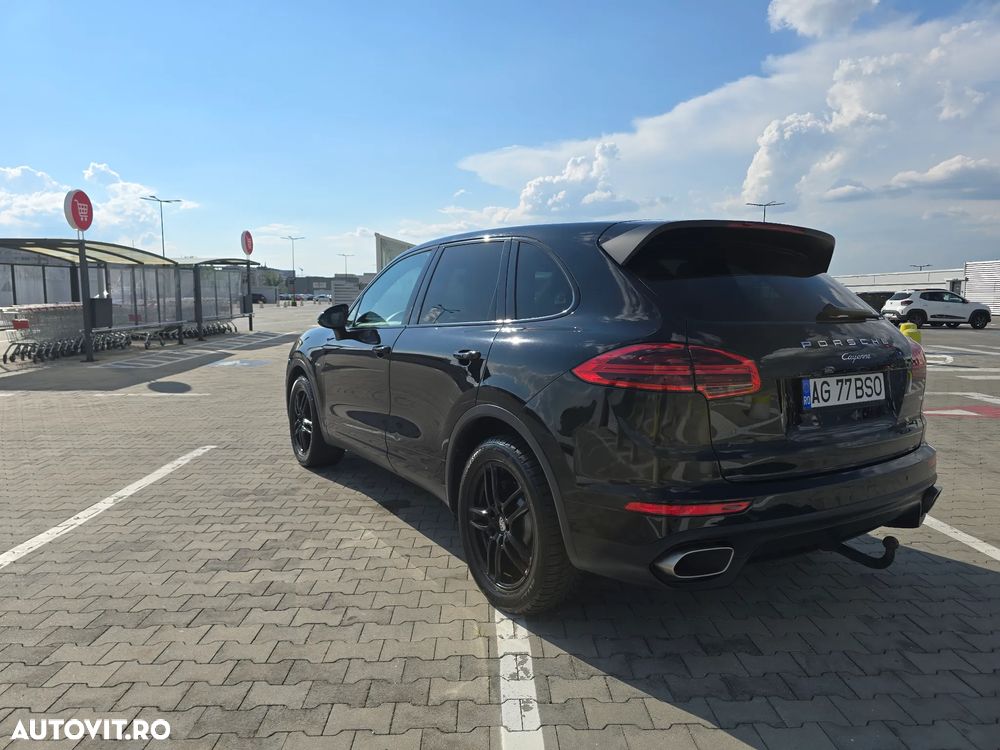 Porsche Cayenne - 5