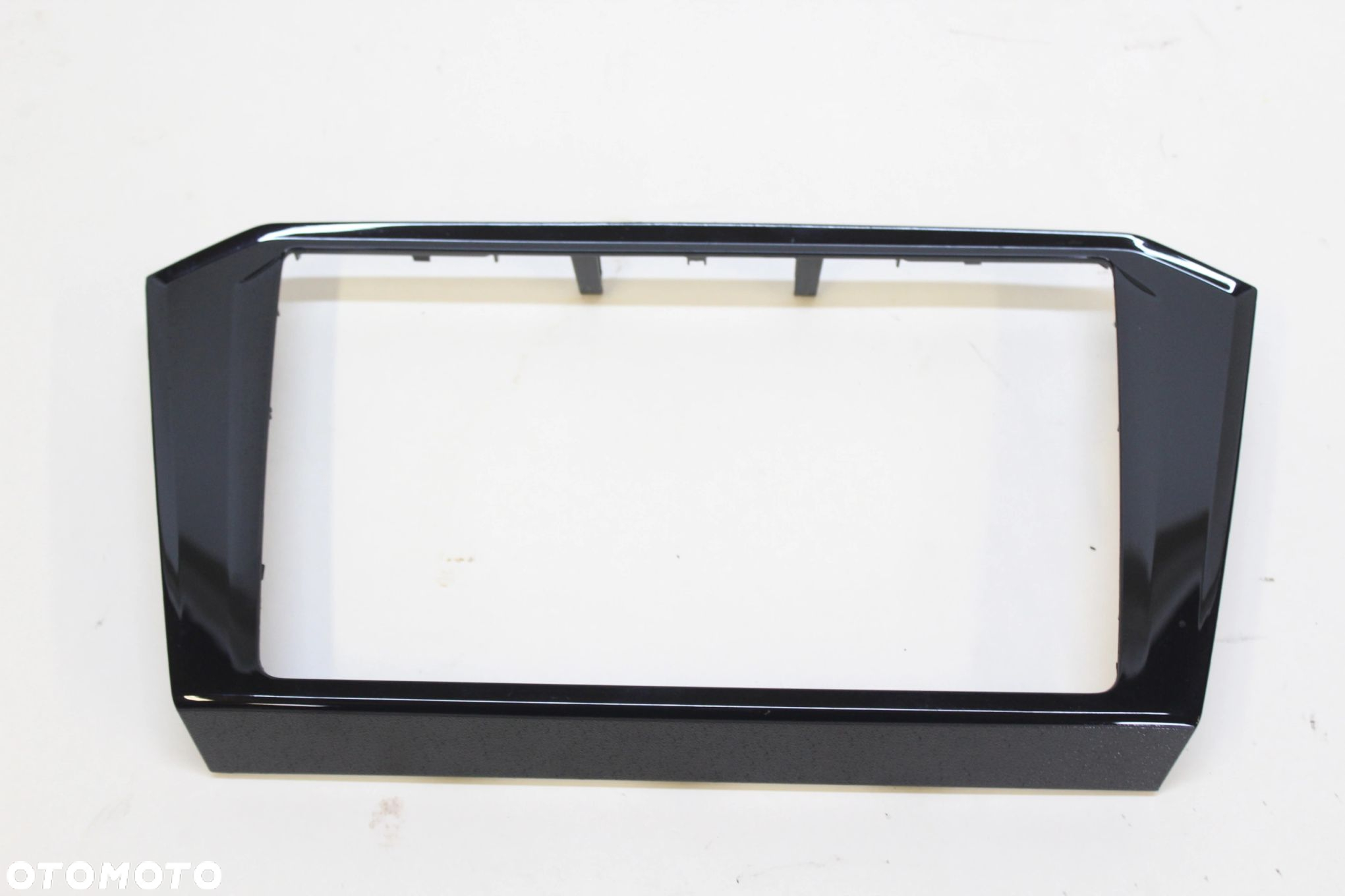 VW Passat B8 lift ramka radia 3G8858069B - 2