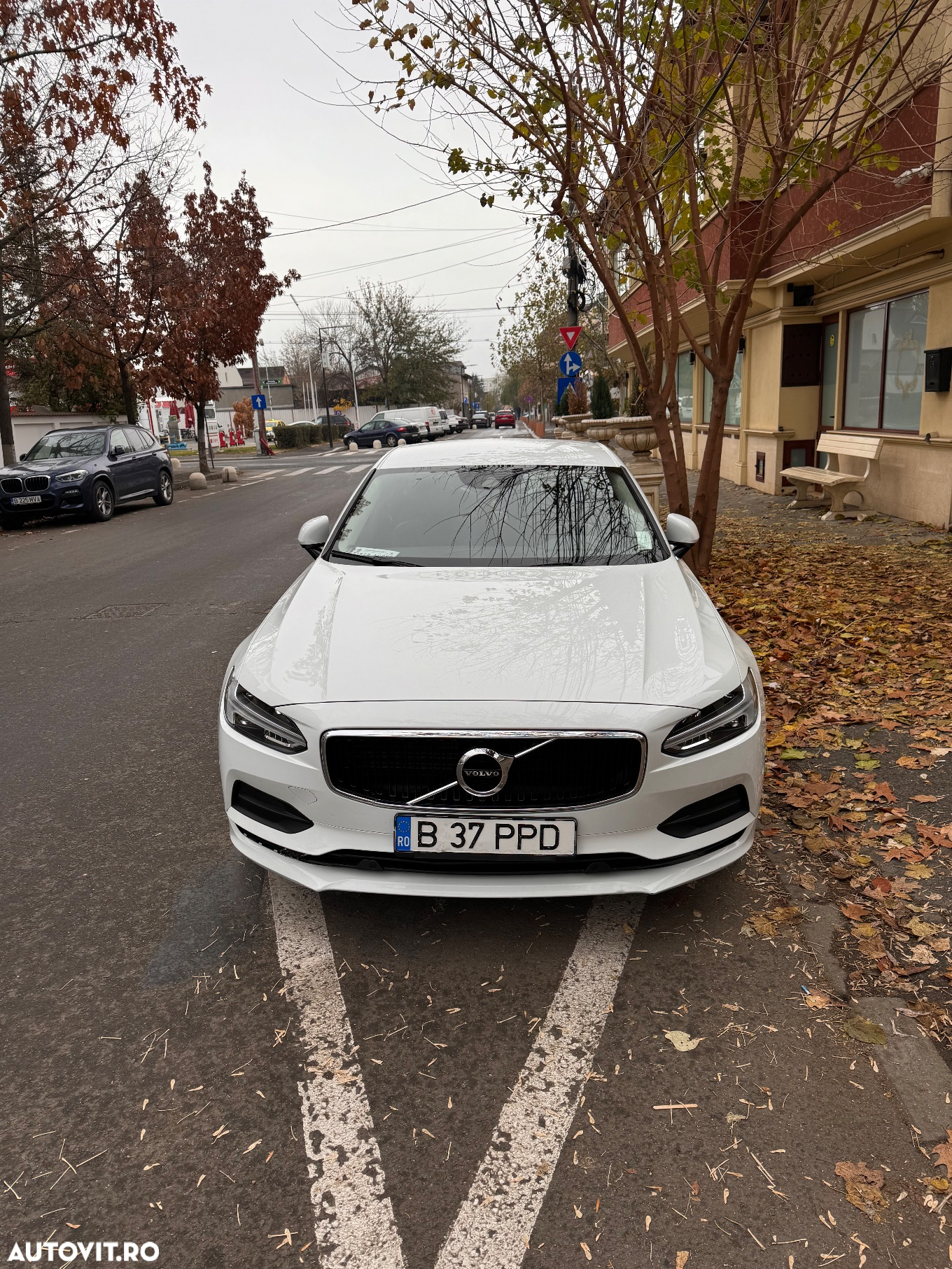 Volvo S90 D5 AWD Geartronic Momentum - 2