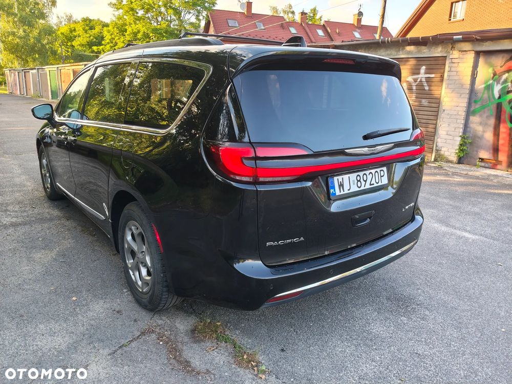 Chrysler Pacifica - 3