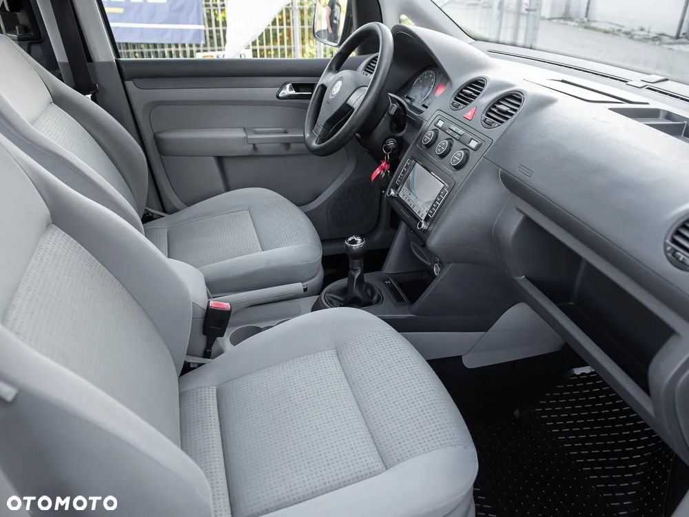 Volkswagen Caddy - 27