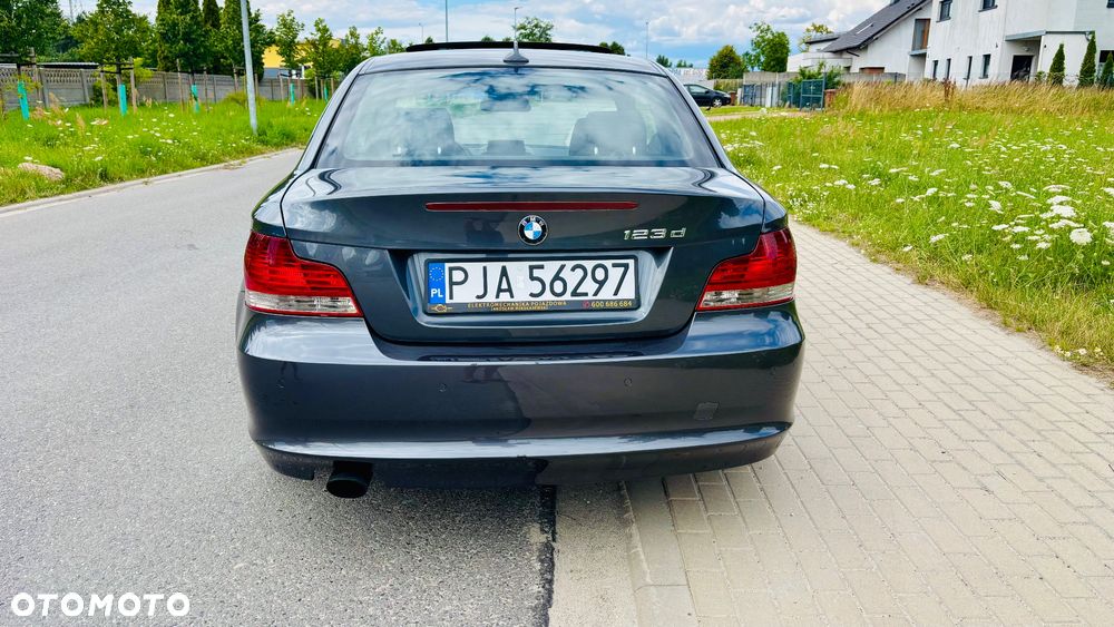 BMW Seria 1 123d - 12