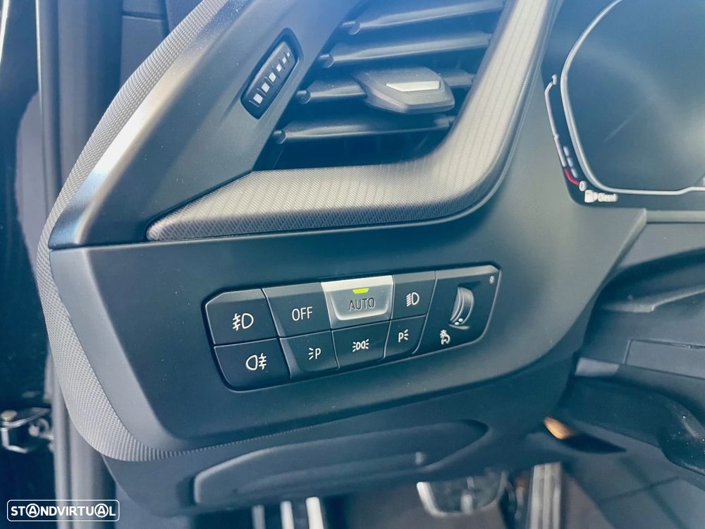 BMW 116 d Pack Desportivo M Auto - 9