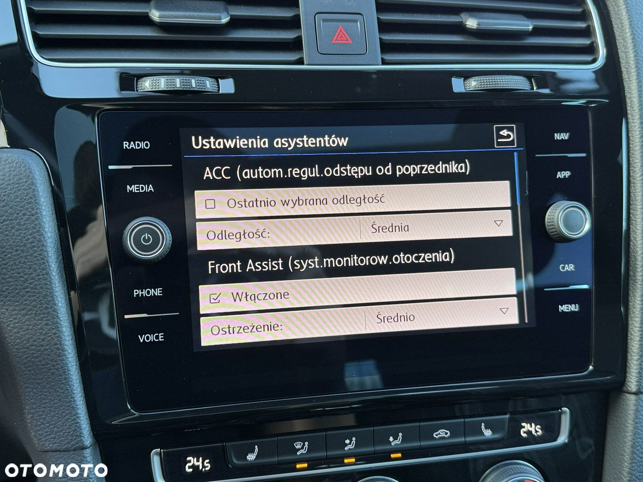 Volkswagen Golf - 29