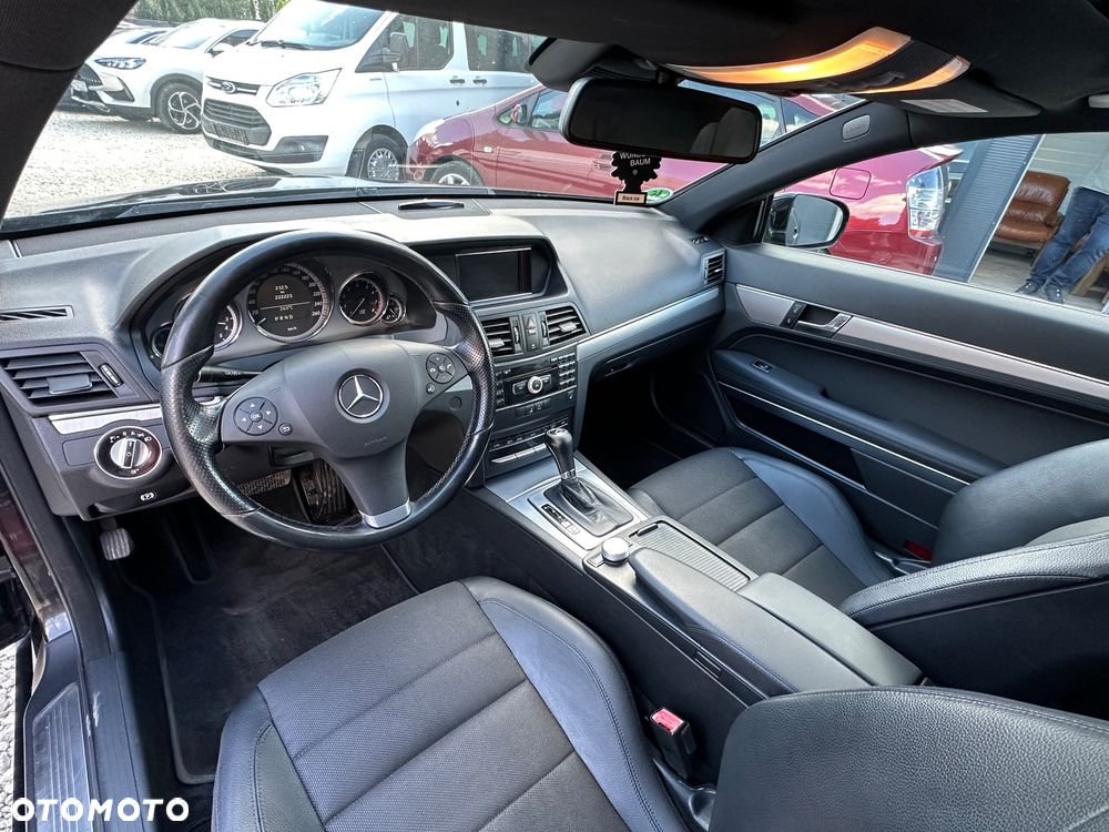 Mercedes-Benz Klasa E 250 CGI BlueEffICIENCY - 19
