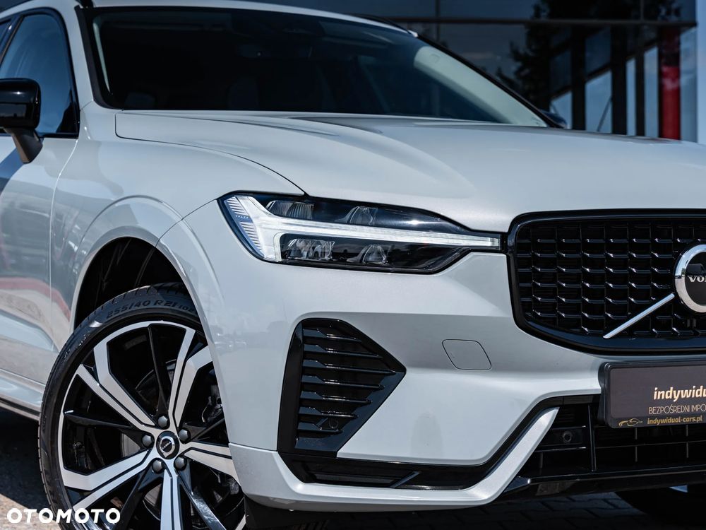 Volvo XC 60 B4 B Plus Dark - 17