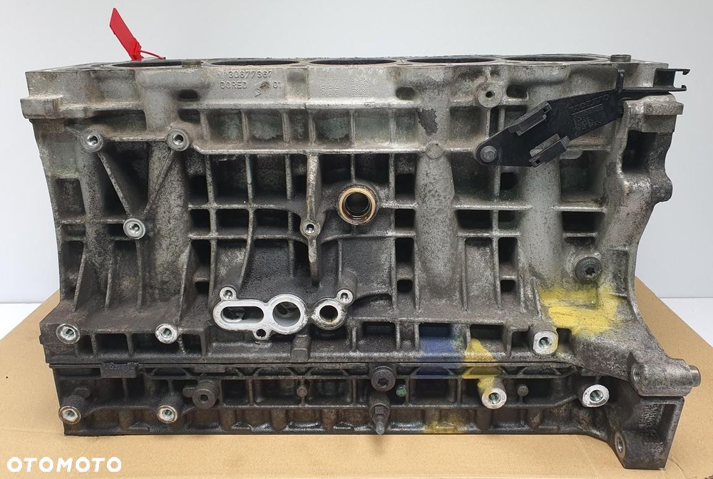 BLOK SILNIKA VOLVO XC90 XC70 V70 S80 XC60 2.4 D5 30677367 - 4