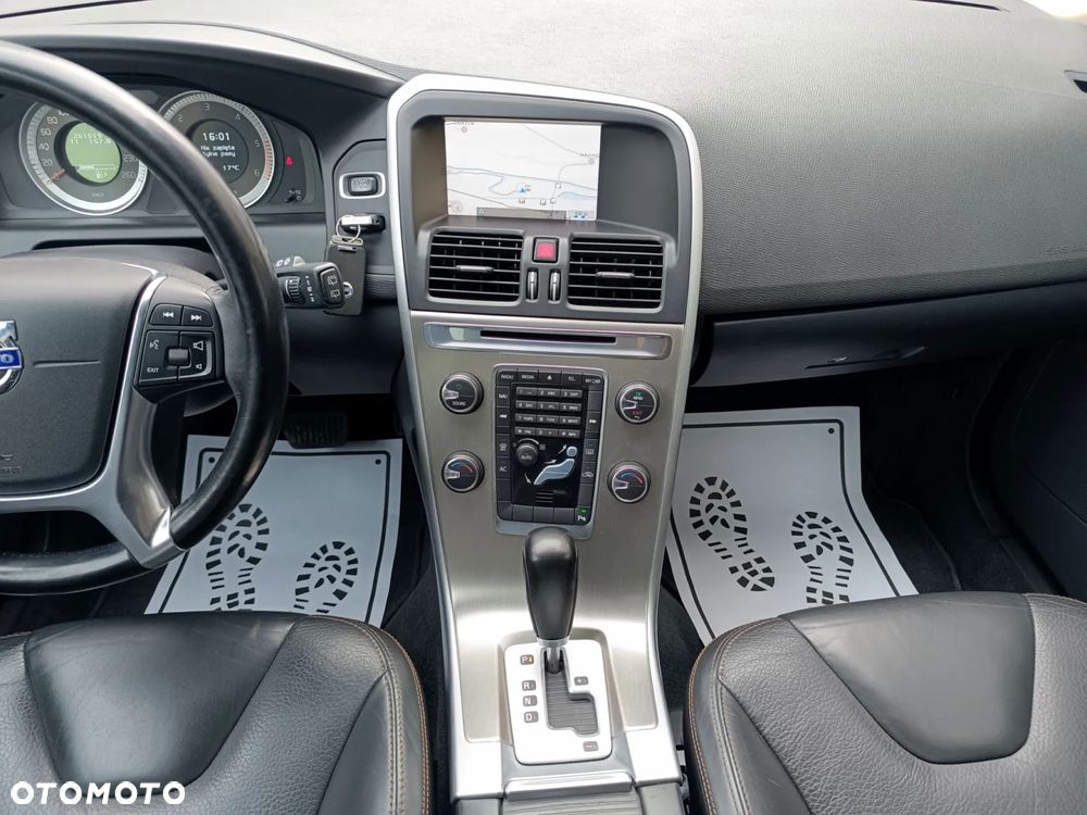 Volvo XC 60 D4 Geartronic Momentum - 31