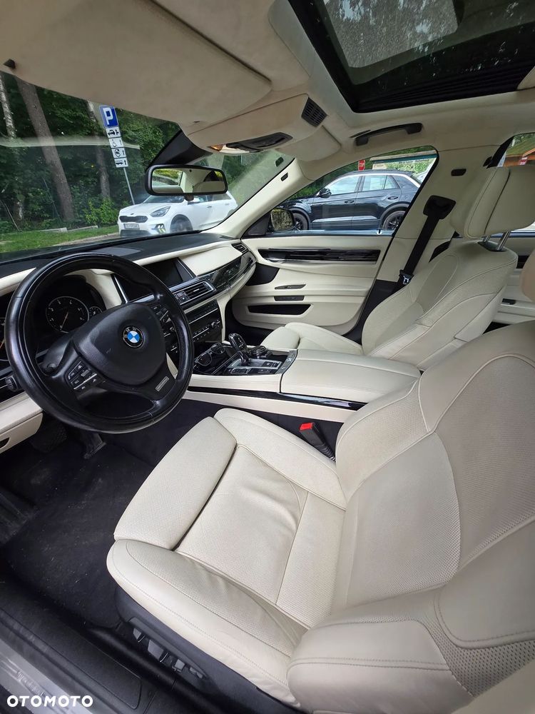BMW Seria 7 740d xDrive - 17