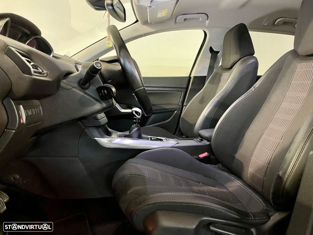 Peugeot 308 SW 1.2 PureTech Style J17 - 15