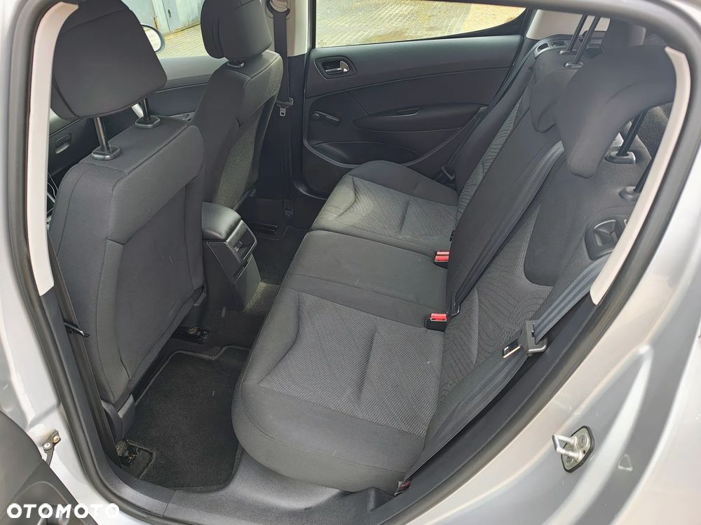 Peugeot 308 1.6 Trendy - 12