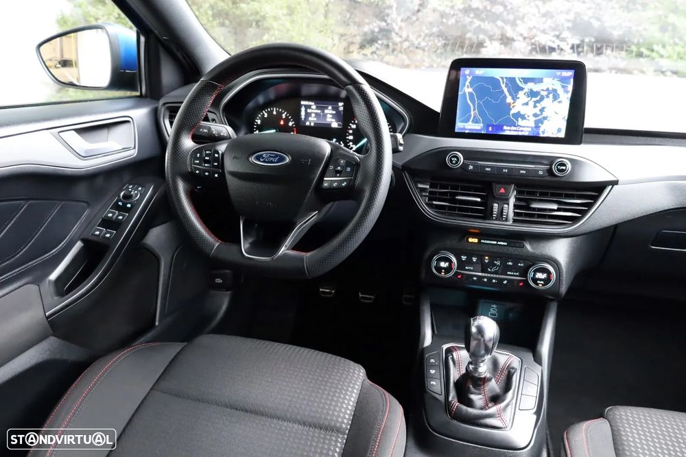 Ford Focus 1.0 EcoBoost MHEV ST-Line - 16