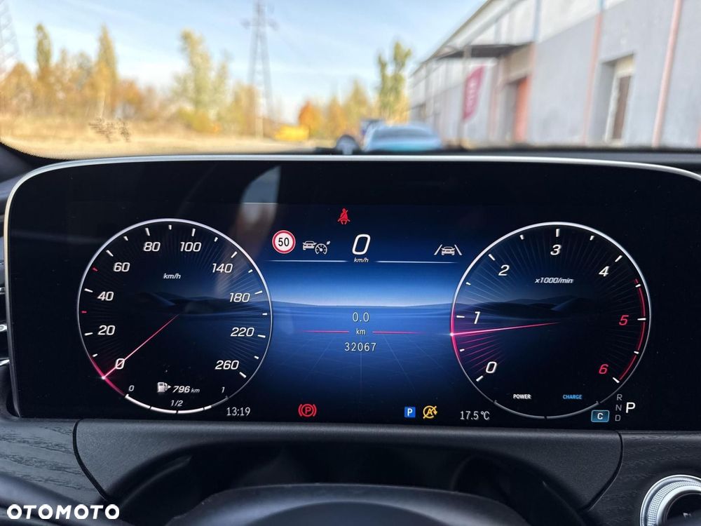 Mercedes-Benz Klasa E - 23