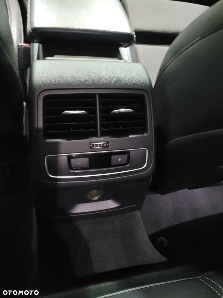 Audi A4 Avant 2.0 TDI ultra - 23