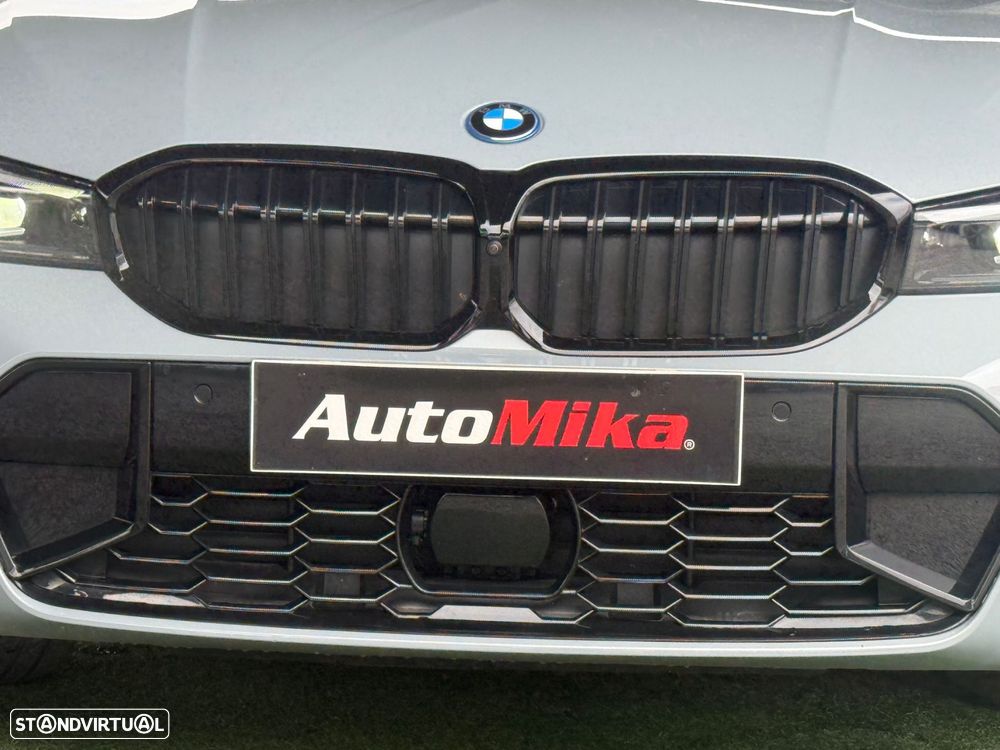 BMW 330 e Pack Desportivo M Auto - 18