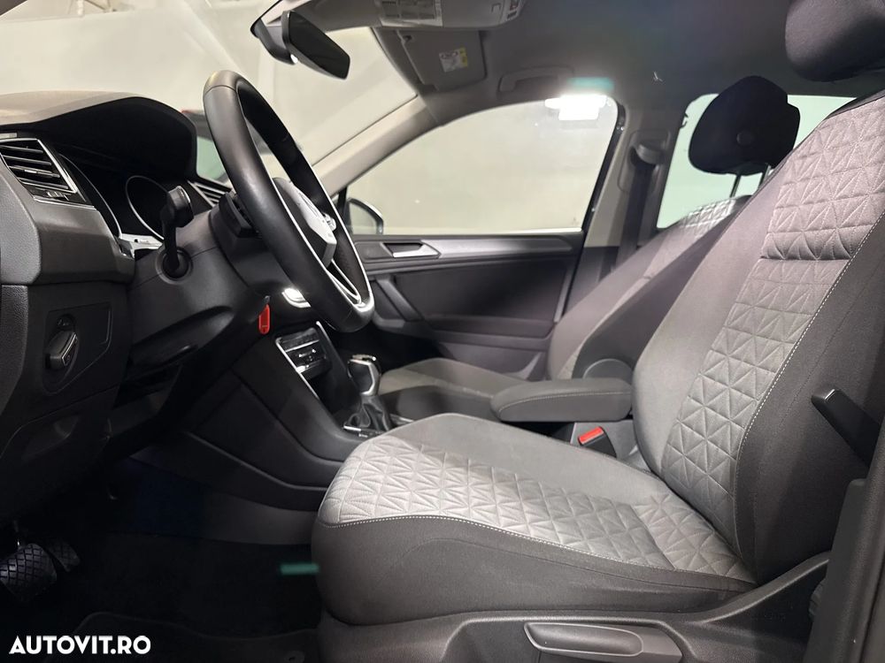 Volkswagen Tiguan - 23