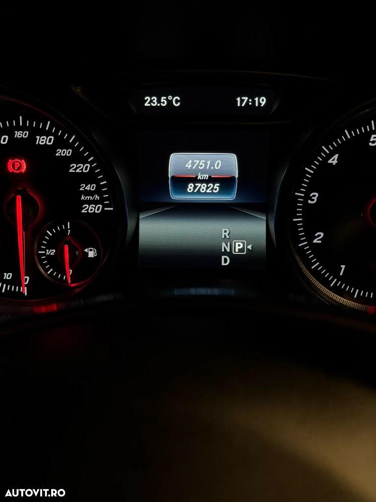 Mercedes-Benz GLA 250 4MATIC Aut. - 28