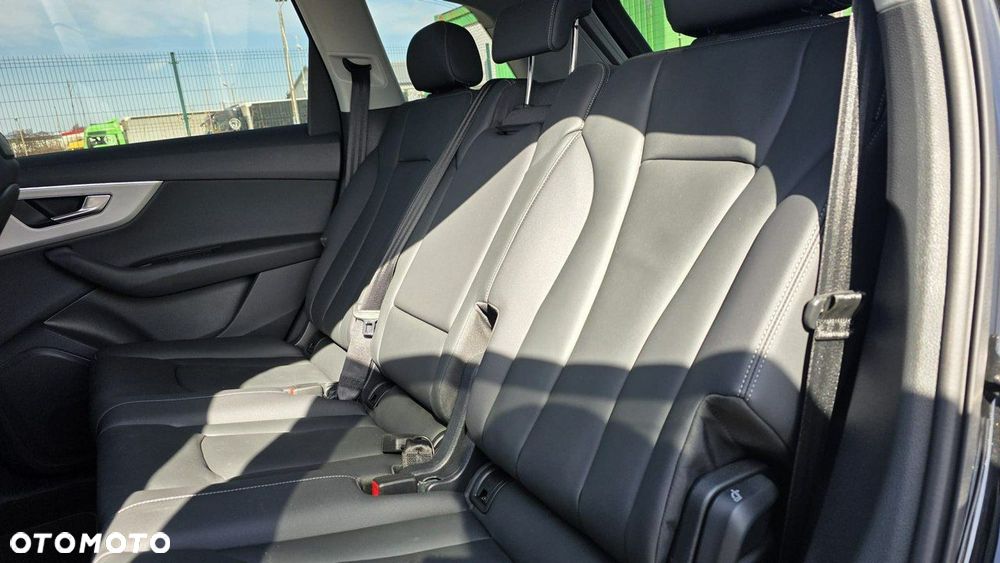 Audi Q7 - 25