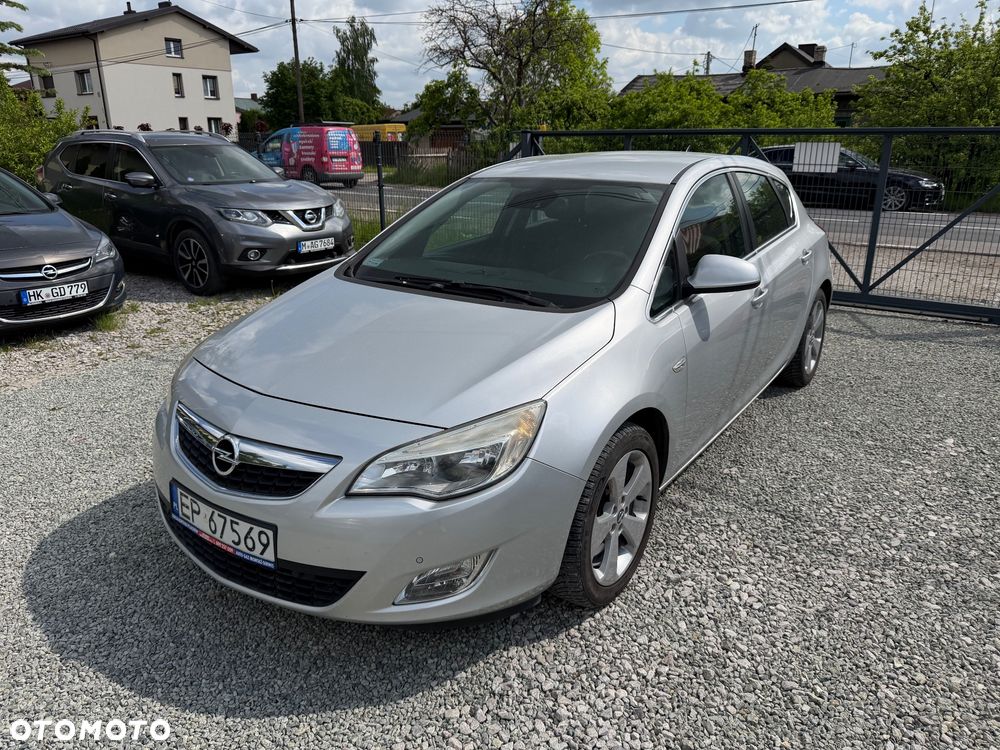 Opel Astra 1.6 Design Edition - 1