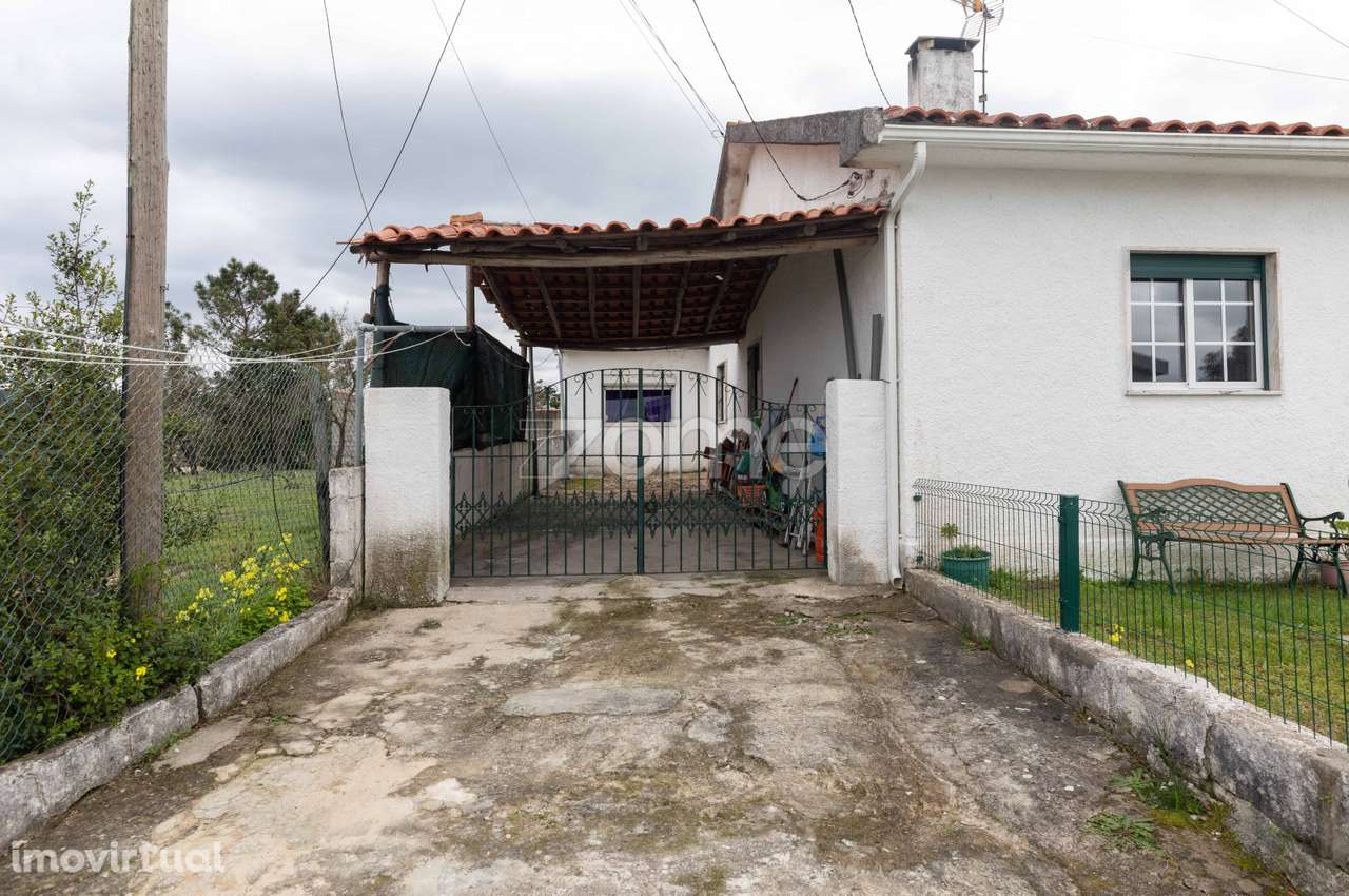 Duas Moradias Geminadas com Jardim e Logradouro | Cernache - Grande imagem: 5/34