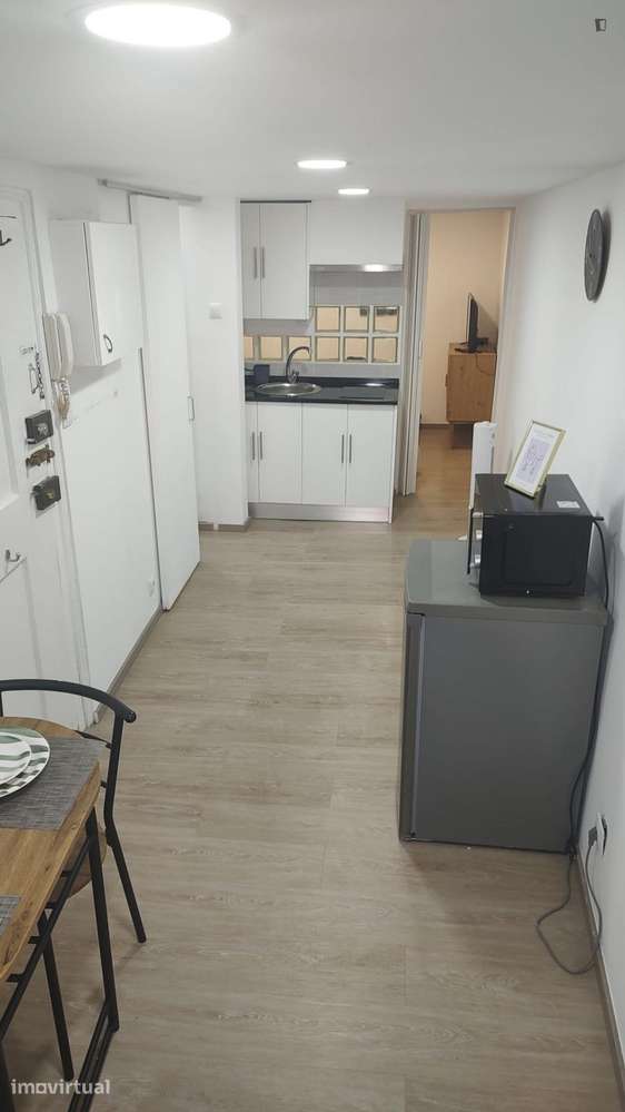 Apartamento com 1 quartos - localizado em Sé Lisbon - Grande imagem: 3/6