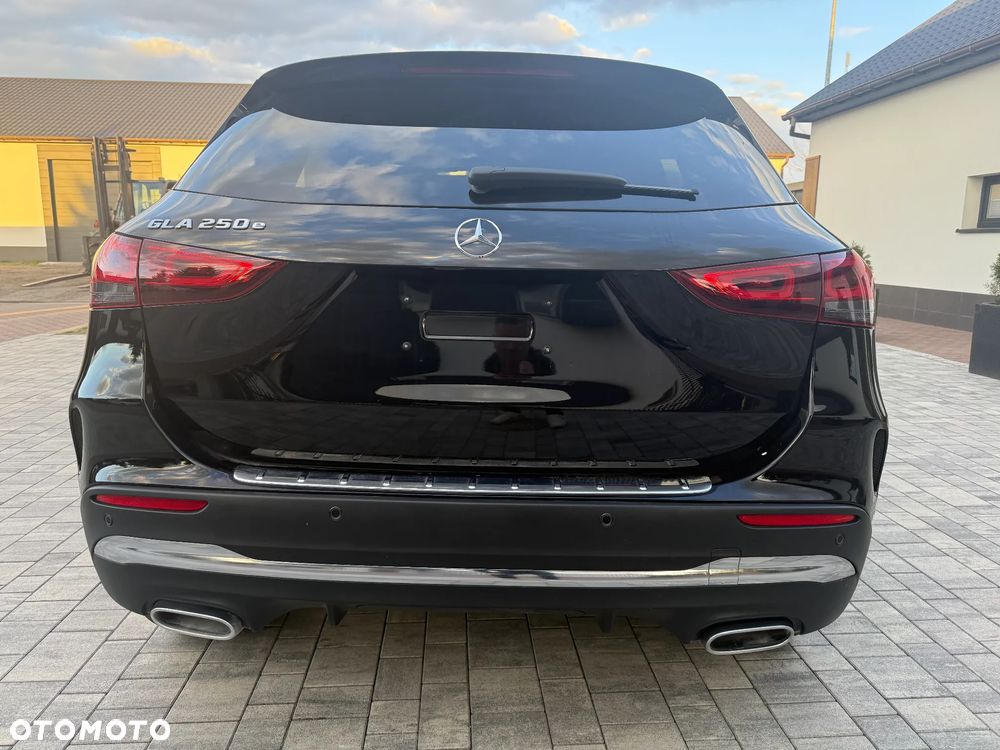 Mercedes-Benz GLA 200 7G-DCT Edition AMG Line - 6