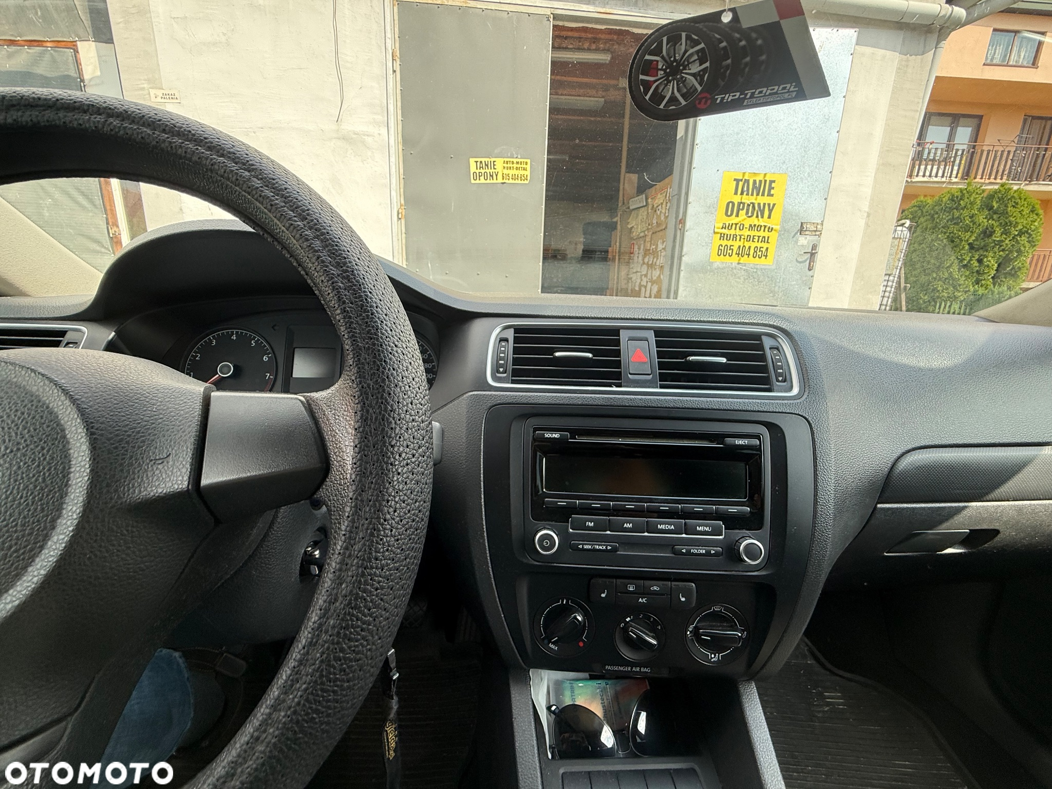Volkswagen Jetta - 7