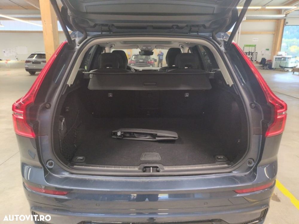 Volvo XC 60 B4 D Plus Dark - 10