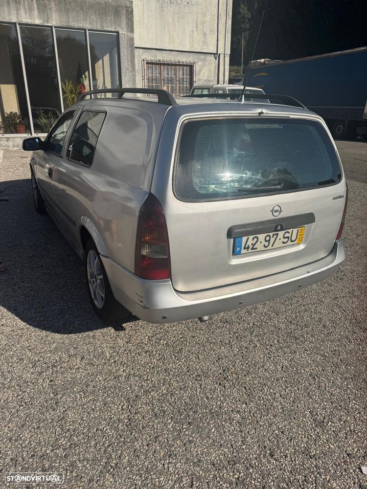 Opel Astra Caravan - 3