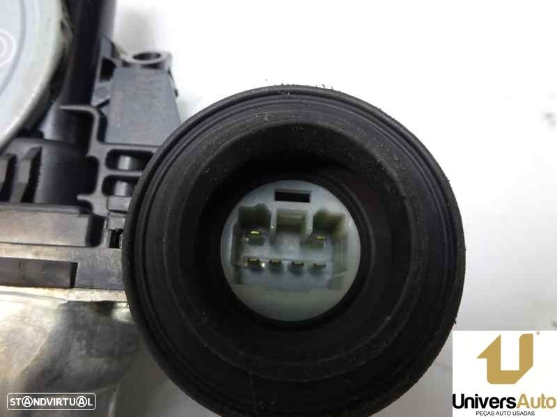 ELEVADOR DE VIDRO FRONTAL DIREITO TOYOTA PRIUS FASTBACK 2006 -6980121020 - 2