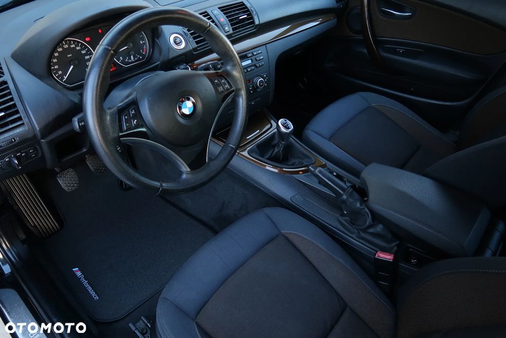 BMW Seria 1 116i - 20