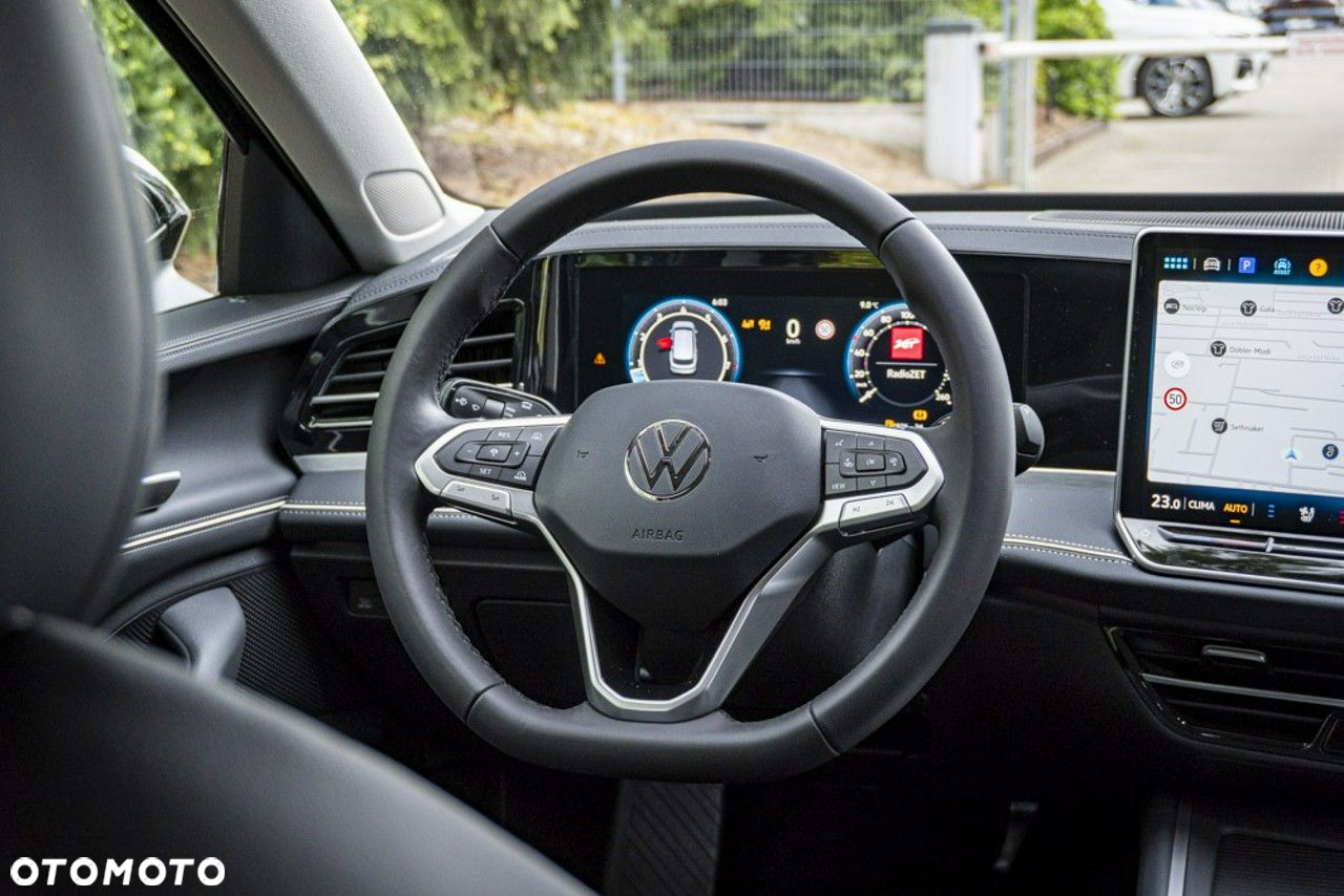 Volkswagen Passat - 21