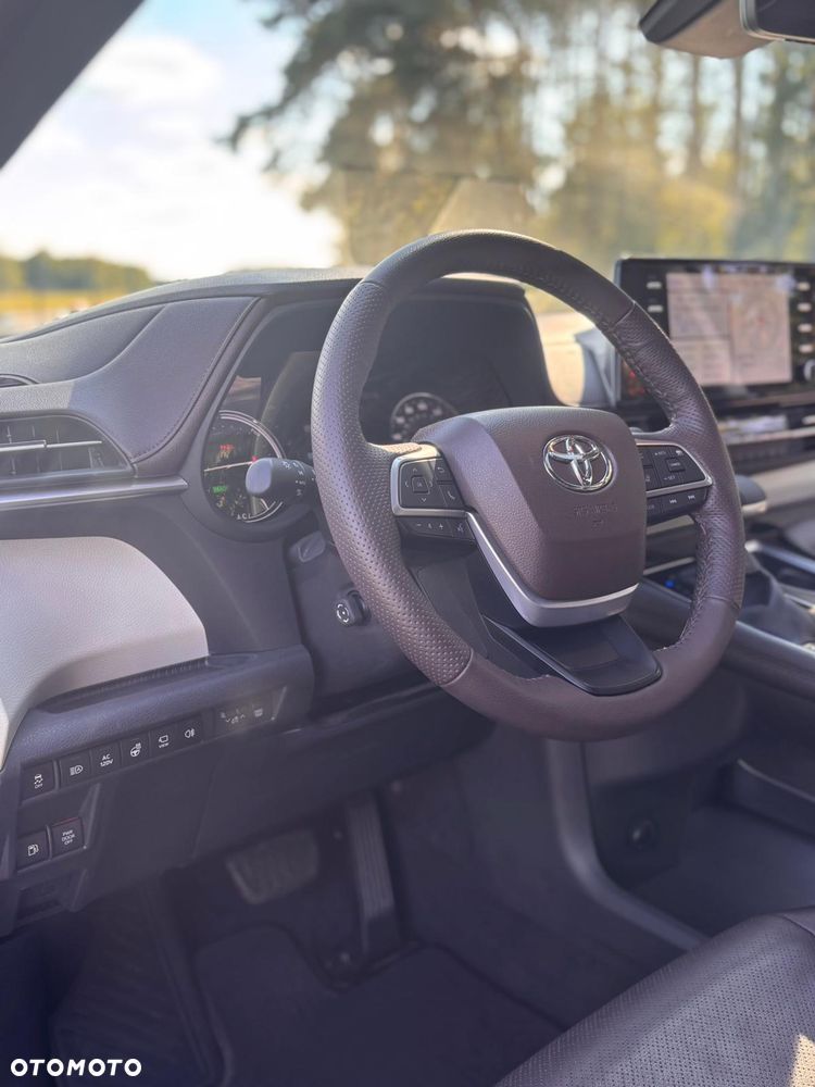 Toyota Sienna - 13