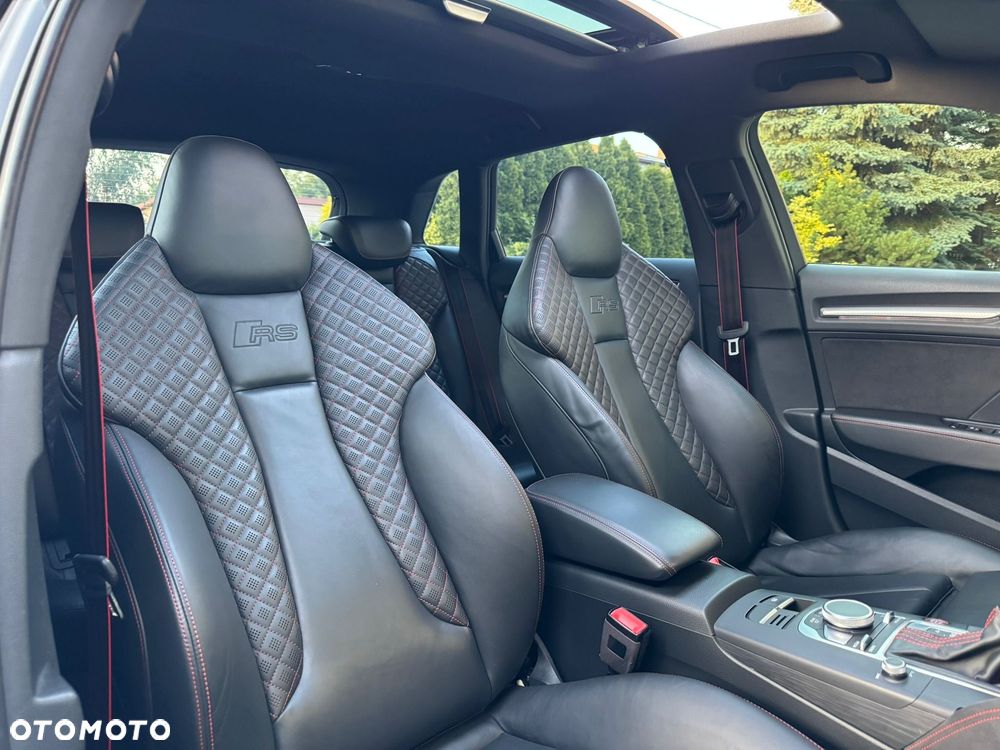 Audi RS3 Sportback S tronic - 35