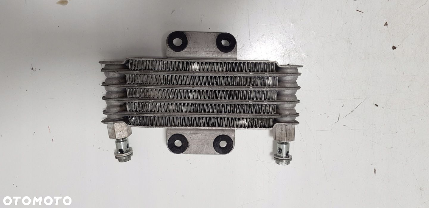 HYOSUNG GV AQUILA 125 CHŁODNICA OLEJU - 3