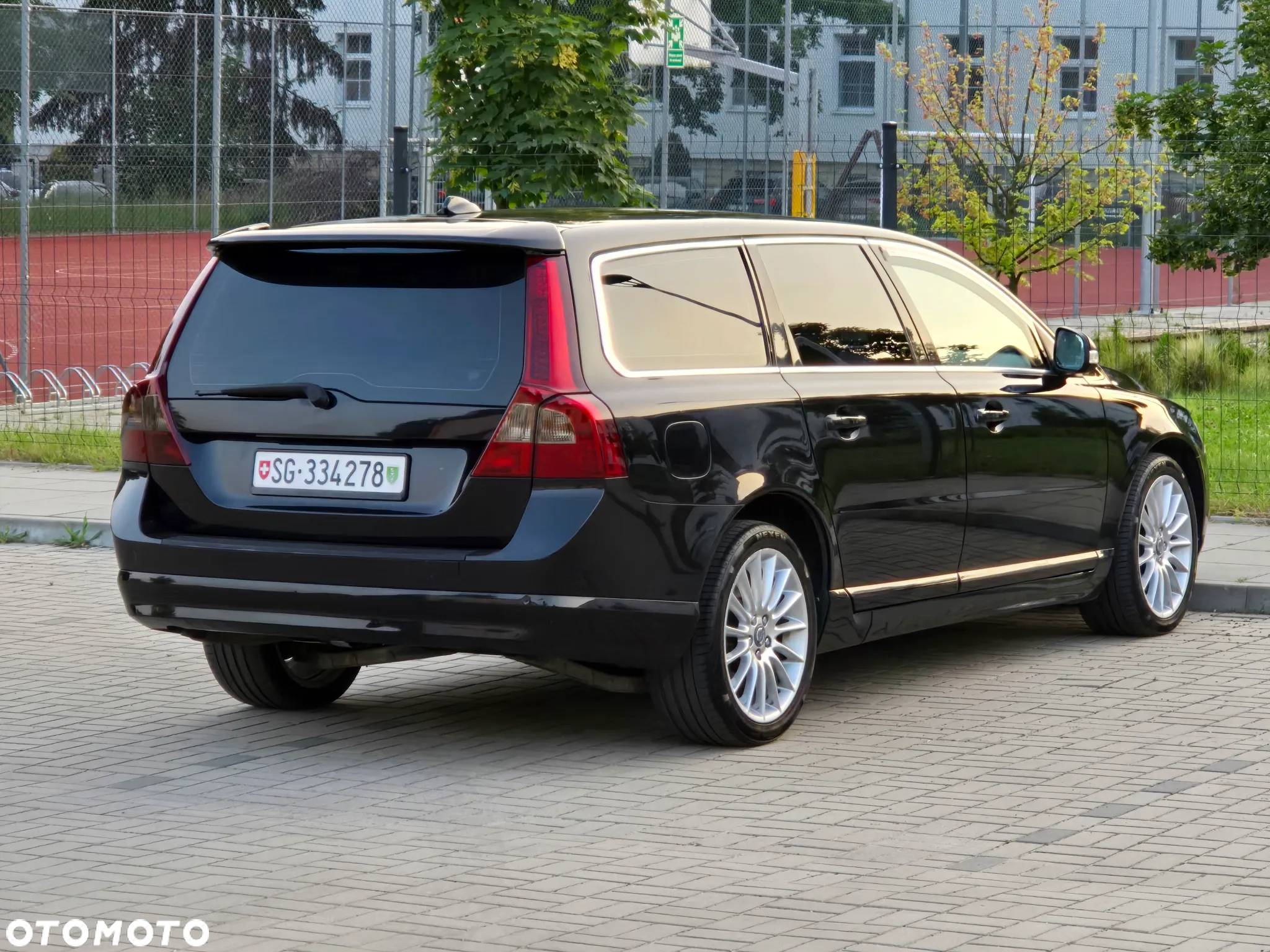 Volvo V70 D5 AWD DPF Summum - 8
