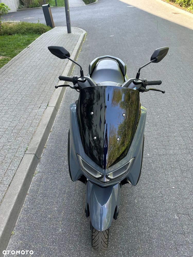 Yamaha NMAX - 12