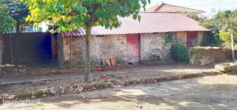 Casa com Terreno - Loureiro/Oliveira Azeméis (Possível Permuta) - Grande imagem: 4/12