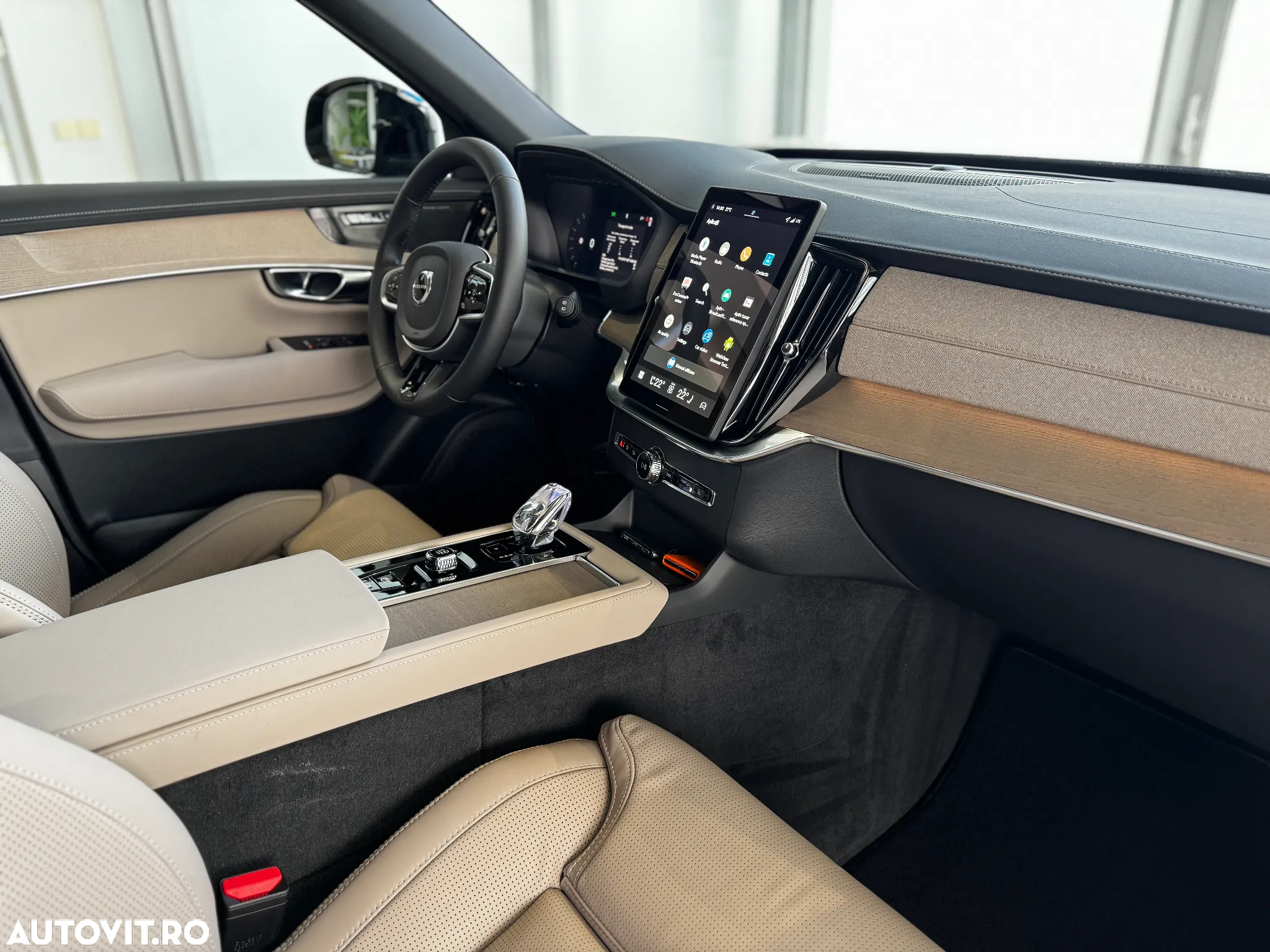 Volvo XC 90 Recharge T8 AWD Plus Dark - 12