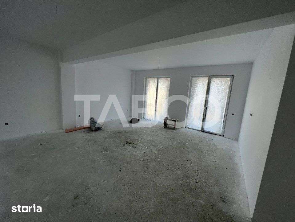 Apartament 3 camere 220 mp curte libera 3 parcari Arhitectilor Sibiu — fotografia 1