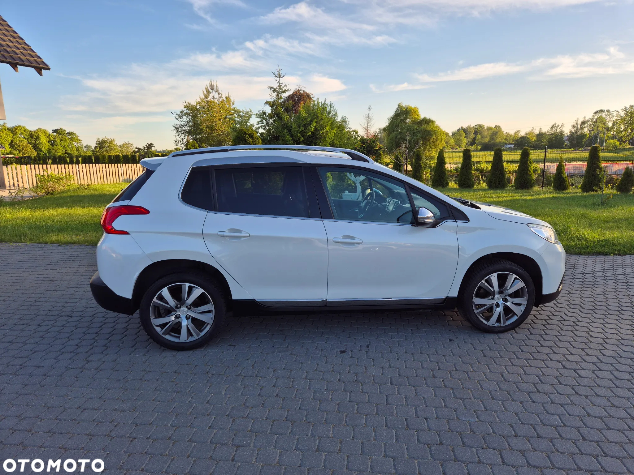 Peugeot 2008 e-HDi FAP 115 STOP & START Business-Line - 26