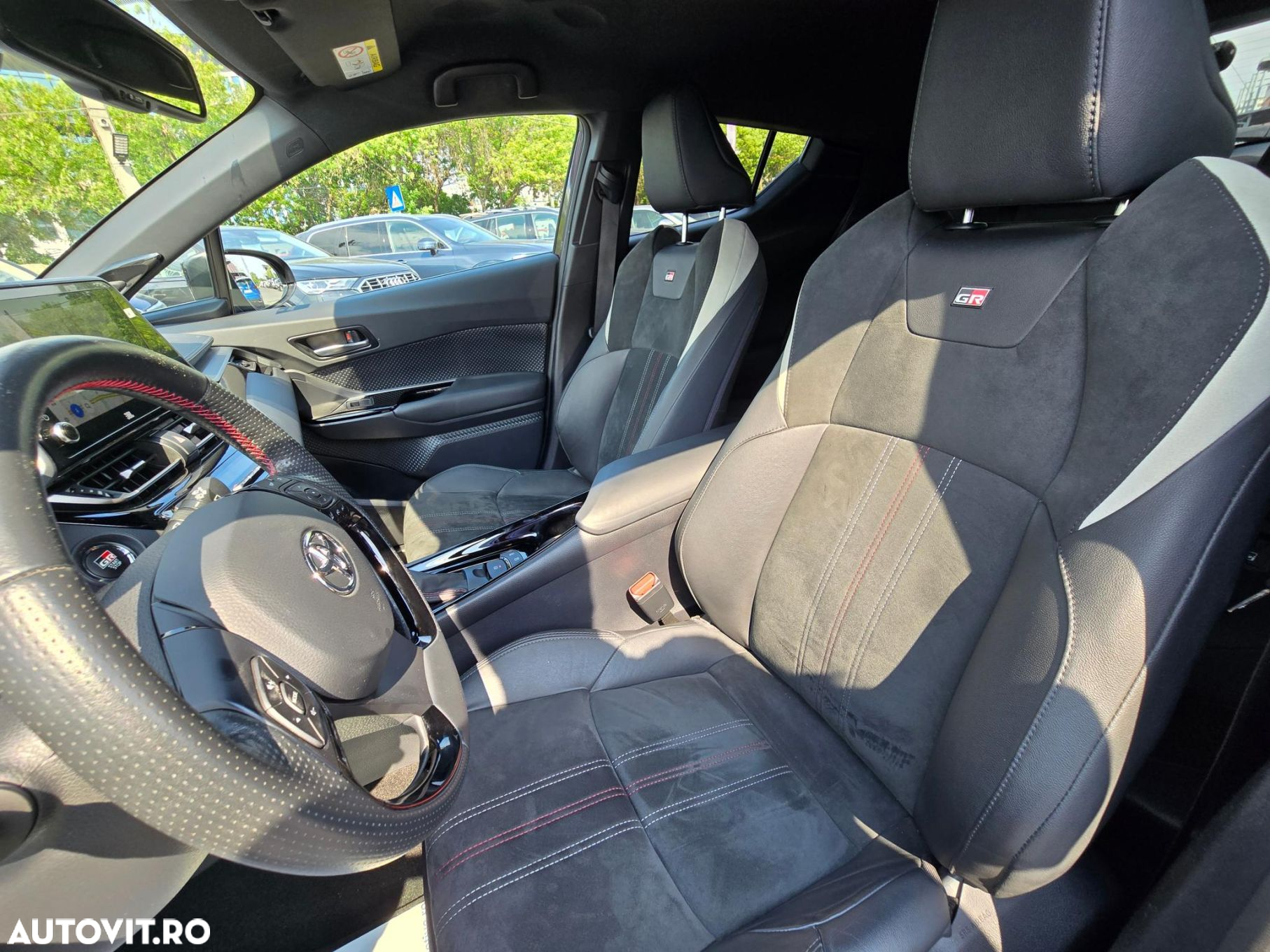Toyota C-HR 2.0 HSD 184 CP 4x2 CVT GR Sport - 2