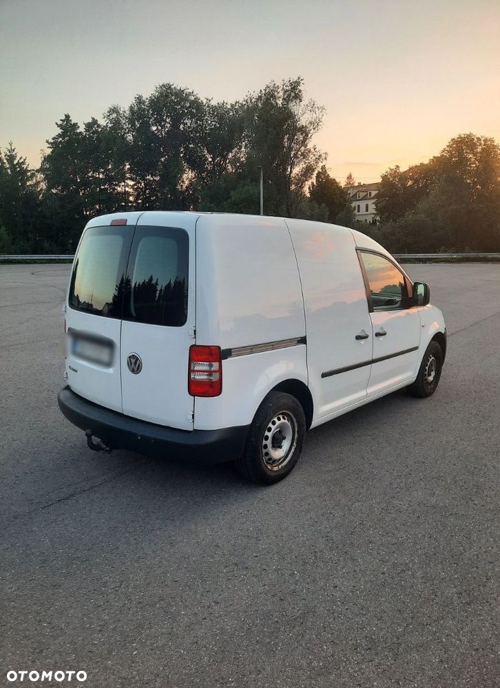 Volkswagen Caddy Cross - 2