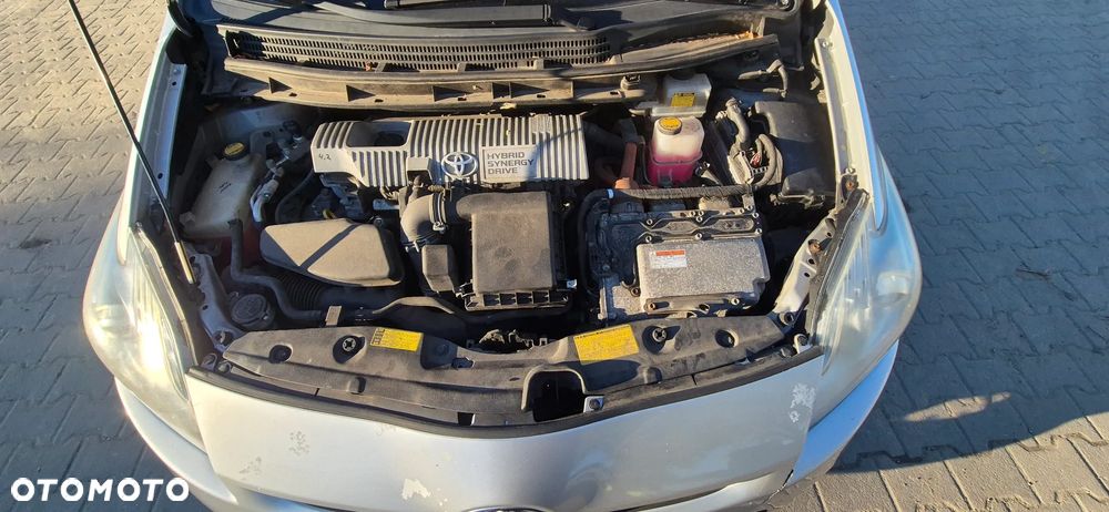 Toyota Prius 1.8 HSD Luna - 17