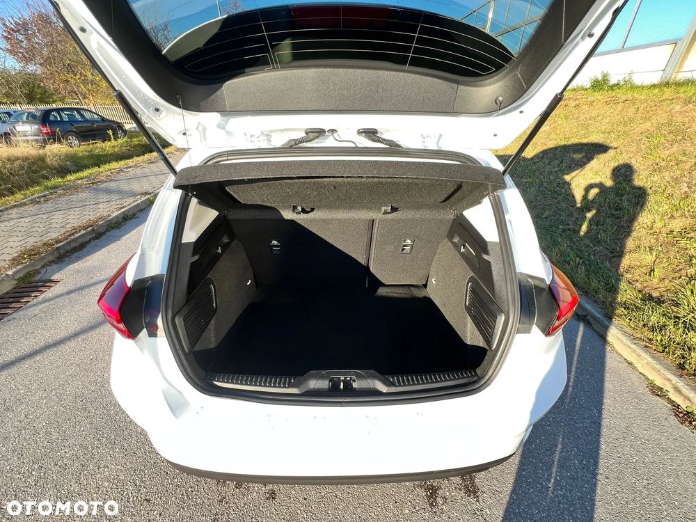 Ford Focus 1.0 EcoBoost Hybrid TITANIUM - 22