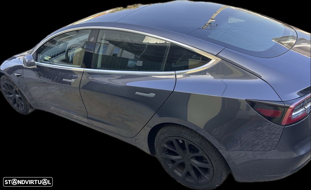 Tesla Model 3 Standard Range Plus RWD - 3